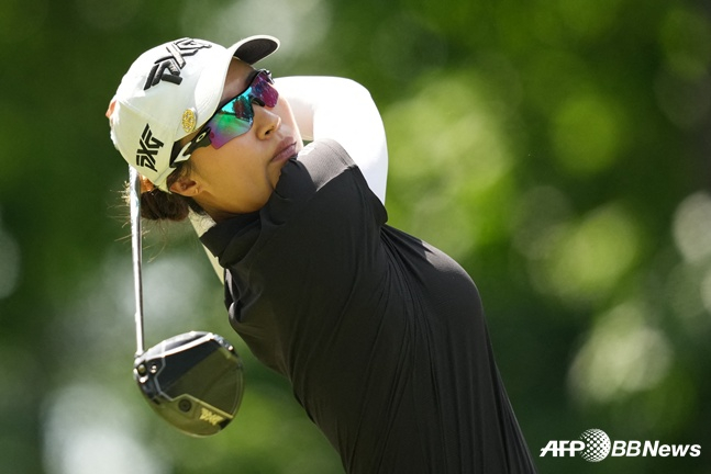 Kang Min-ji đã có một cú đánh driver tee shot ở vòng 4 cuối cùng của giải đấu được tổ chức tại Câu lạc bộ đồng quê Blider Fields (par 72) ở Belmont, Michigan, Hoa Kỳ vào ngày 22. /AFPBBNews = Tin tức 1