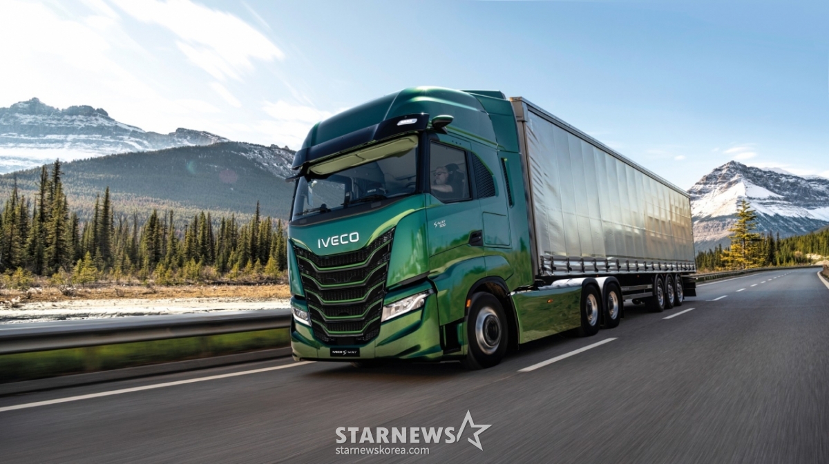 Iveco Korea, New S-Way Heavy-Duty Tractor