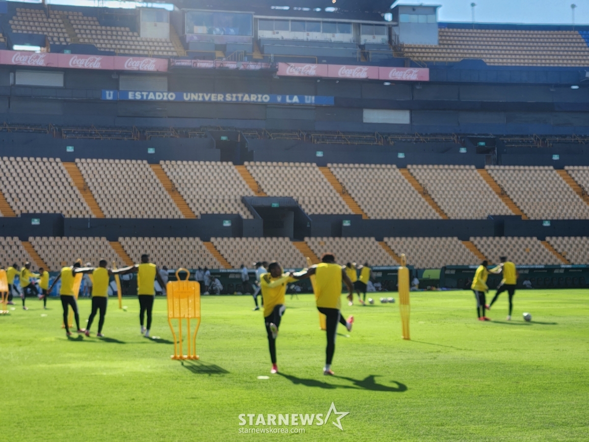 Entrenamiento del equipo nacional de Sudáfrica un día antes del partido contra Corea. /Foto=Periodista Park Geon-do