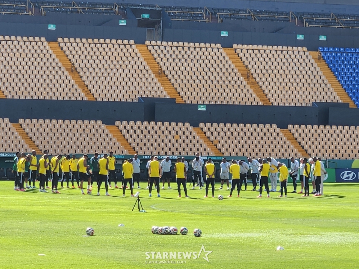 Entrenamiento del equipo nacional de Sudáfrica un día antes del partido contra Corea. /Foto=Periodista Park Geon-do