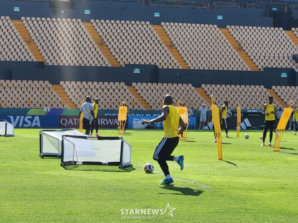 Entrenamiento del equipo nacional de Sudáfrica un día antes del partido contra Corea. /Foto=Periodista Park Geon-do