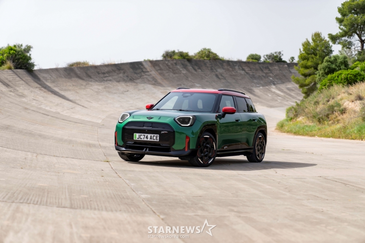 The All-Electric MINI JCW Ace Man