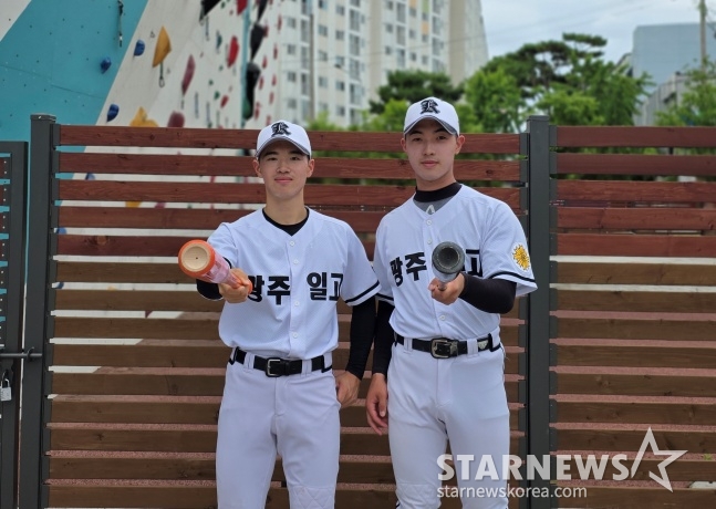 光州一（クァンジュイル）高校のチョン·フィミン（左）とチョ·フィウォン。 /写真=キム·ドンユン記者 
