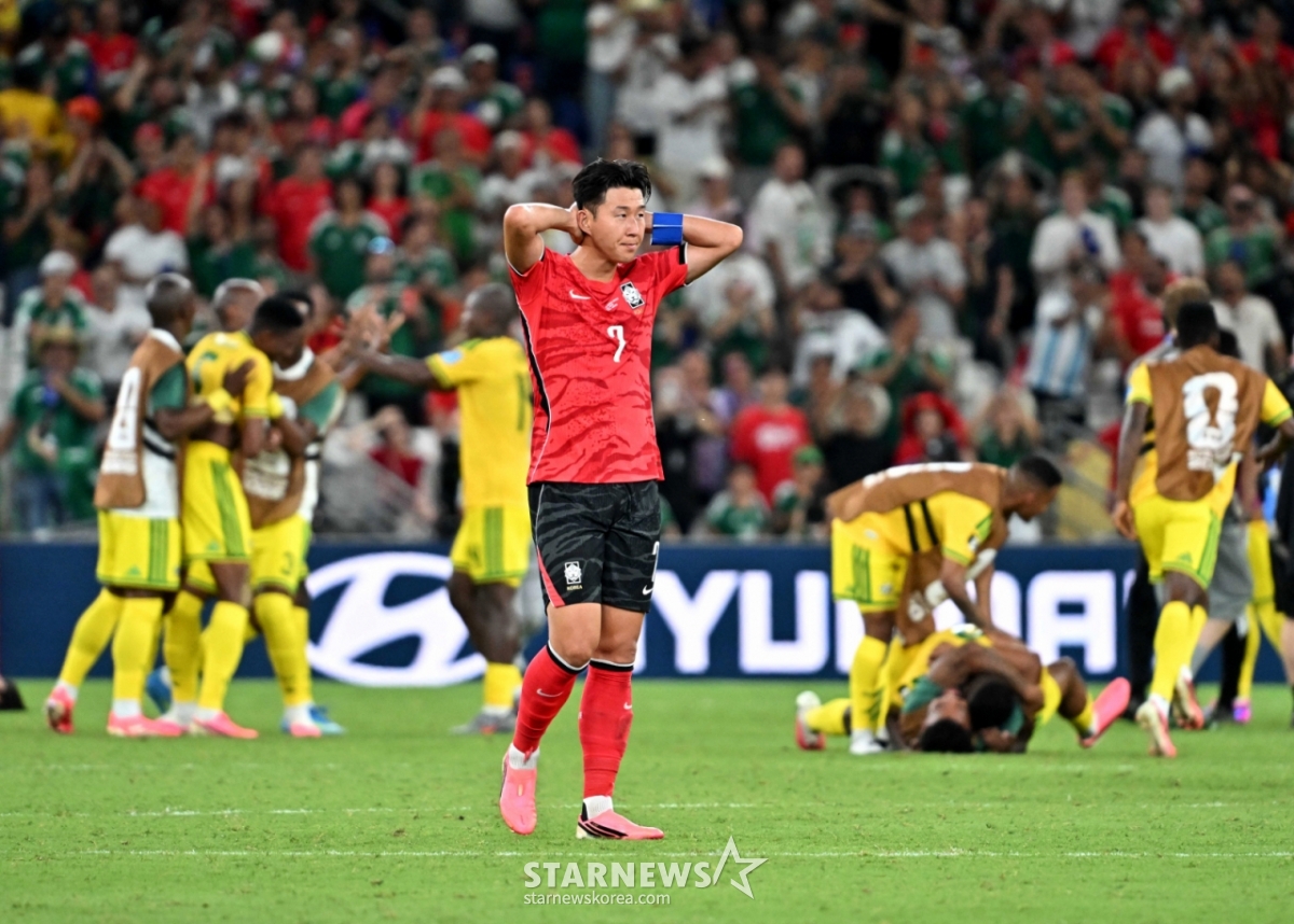 The 2026 FIFA World Cup CONCACAF Qualifiers Group A third-round match between South Korea and South Africa was held on the 25th (Korea time) at Estadio BBVA in Monterrey, Mexico. The national team, the Taegeuk Warriors, who conceded the first goal in the second half, lost 0-1 to South Africa and remained in third place in the group, leaving them with great regret. 2026.06.24. /Photo=Chief correspondent Kim Jin-kyung kim.jinkyung@