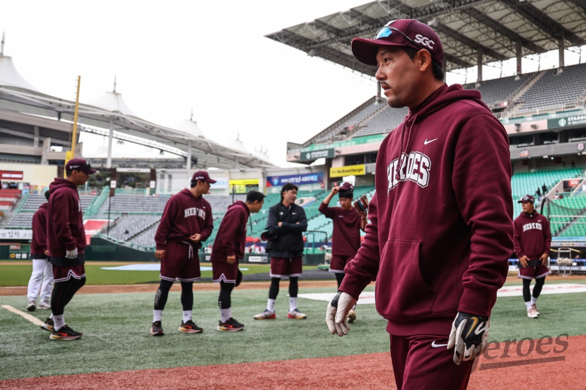 Former Kiwoom Heroes playing coach Lee Yong-gyu. /Photo=Kiwoom Heroes provided