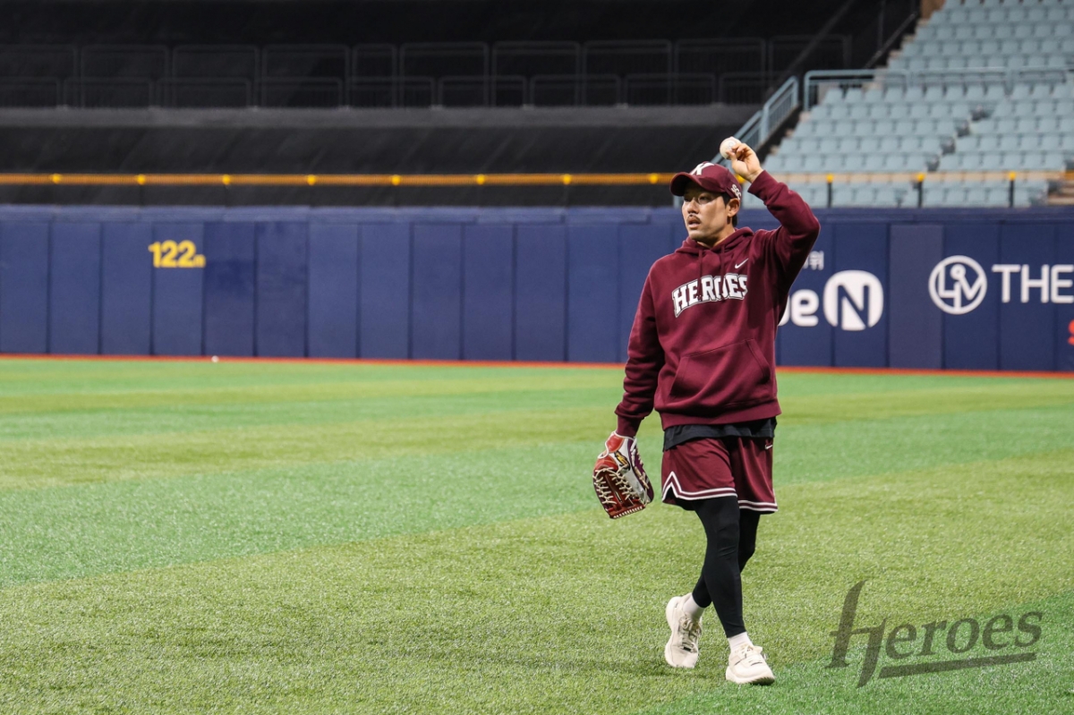 Former Kiwoom Heroes playing coach Lee Yong-gyu. /Photo=Kiwoom Heroes provided