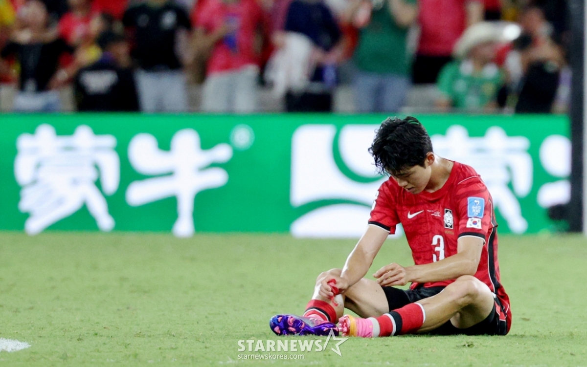 '굴욕패' 속 유일하다시피 빛난 '슈퍼세이브'... 그럼에도 자책한 이기혁 "패배는 우리가 자초한 일" [월드컵 현장]