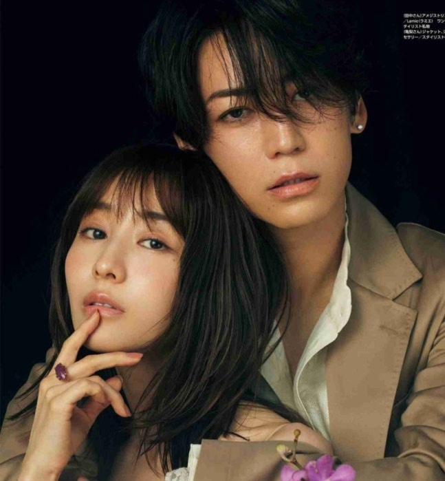 From left: Minami Tanaka, Kazuya Kamenashi /Photo=MAQUIA
