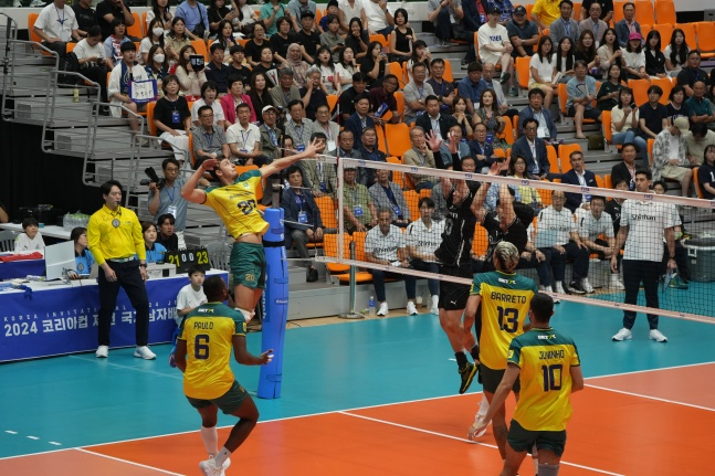 Equipo masculino de voleibol de Brasil. /Foto=Asociación Coreana de Voleibol proporcionada