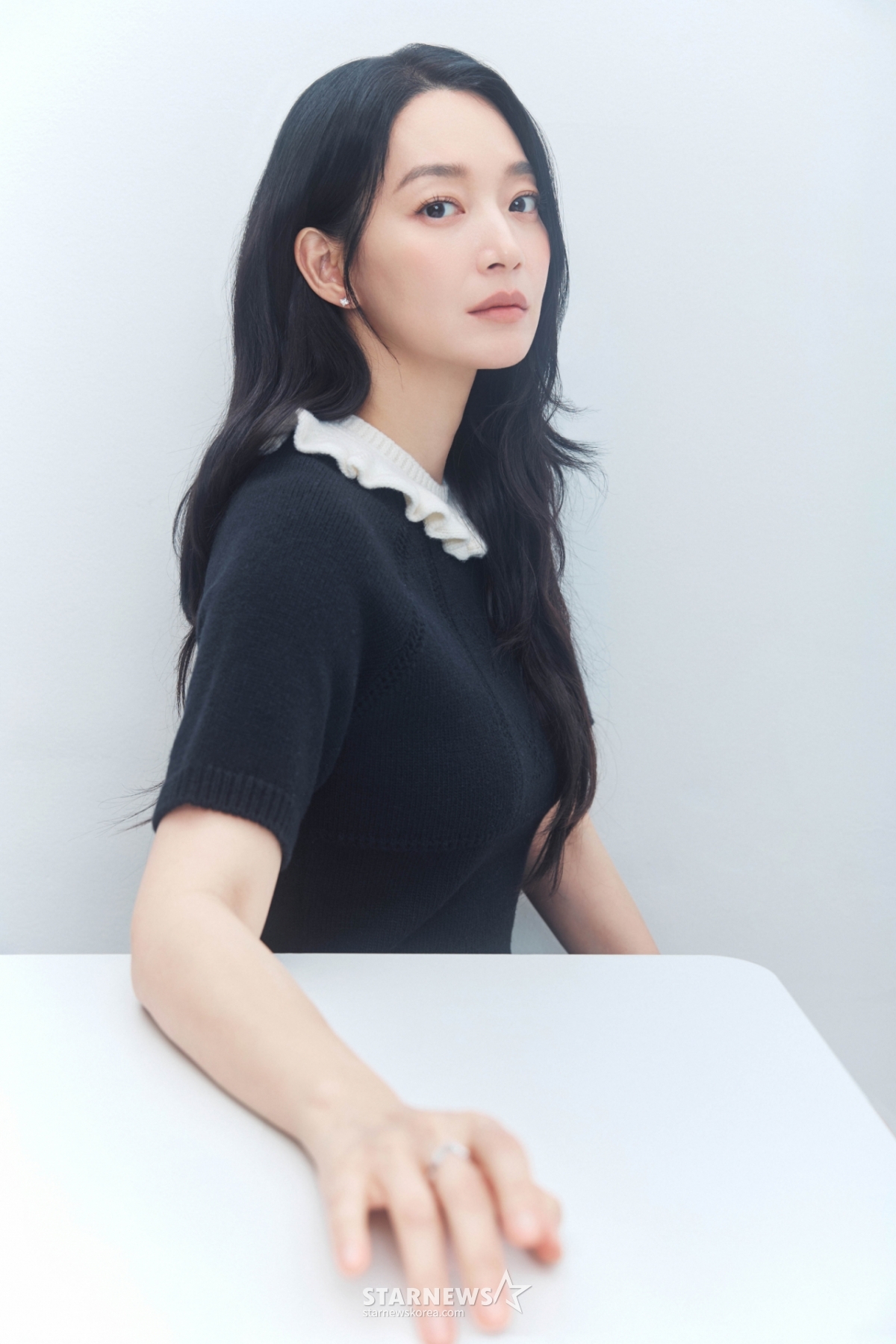 Shin Min-a, the lead actress of the film 'Pupil', poses for a roundtable interview held on the 16th. /Photo provided by AM Entertainment 2026.06.16 /Photo=Lee Dong-hoon photoguy@
