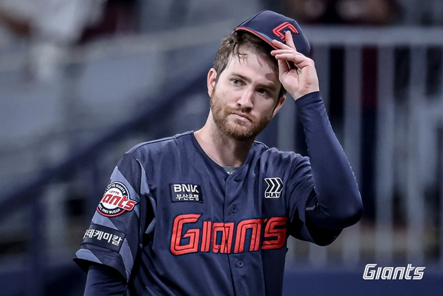 Barnes. /Photo=Lotte Giants