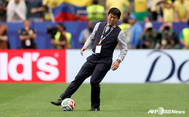 Hajime Moriyasu, head coach of the Japanese national team. /AFPBBNews=NEWS1