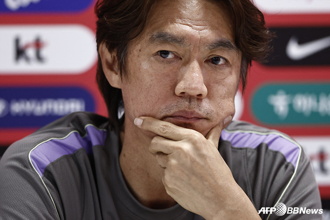 Former South Korea national football team coach Hong Myung-bo. /AFPBBNews=NEWS1