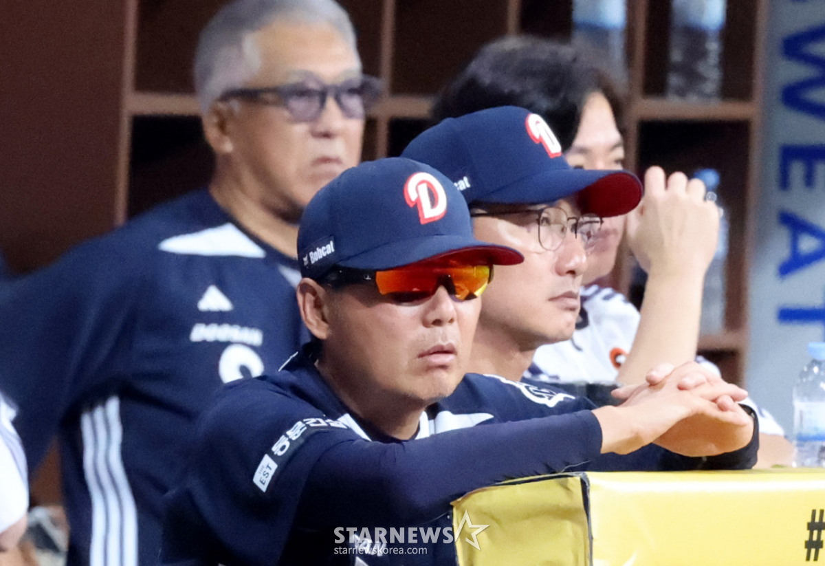 [포토]'키움전 지휘하는' 두산 김원형 감독