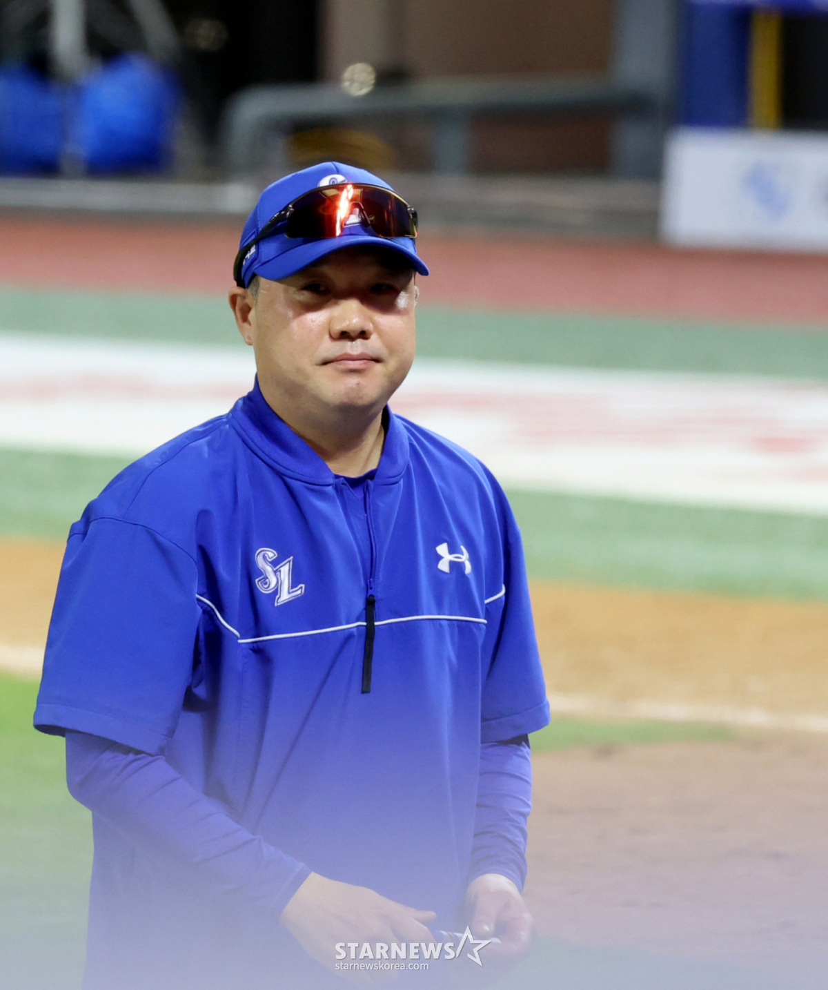 Samsung manager Park Jin-man is seen leaving the field after a 6-4 victory over SSG Landers at Incheon SSG Landers Field on July 3, 2026. /Photo=Senior reporter Kang Young-jo cameratalks@
