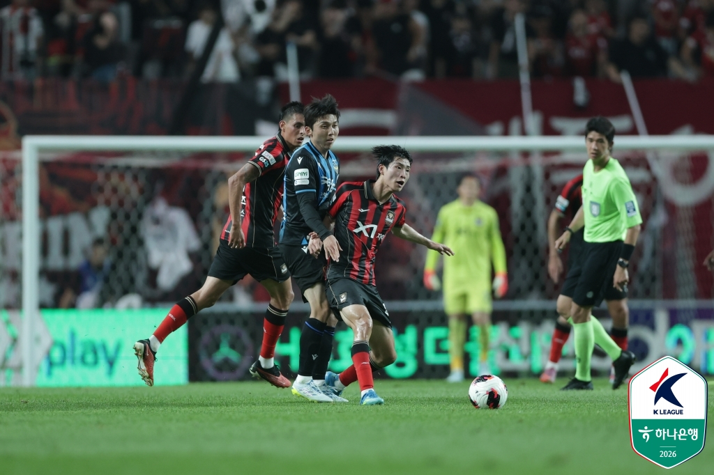 Scene from the Seoul-Incheon match. /Photo=Korea Professional Football League