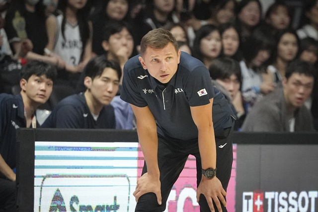 ニコルライス·マズルス監督。 /写真=大韓民国バスケットボール協会提供