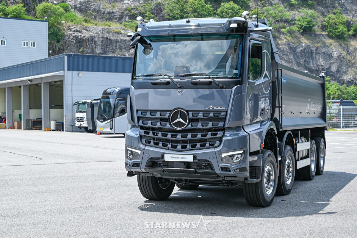 Mercedes-Benz 4153K single-reduction model