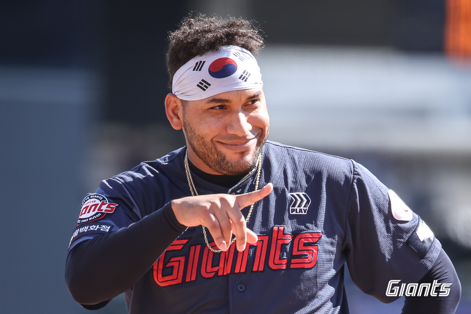 Victor Reyes, bateador extranjero de Lotte Giants. /Foto=Lotte Giants