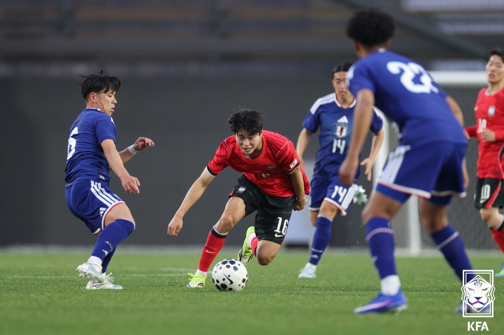 23歳以下(U23)サッカー代表チームの練習試合に出場したソン·ジョンボム。 /写真=大韓サッカー協会提供