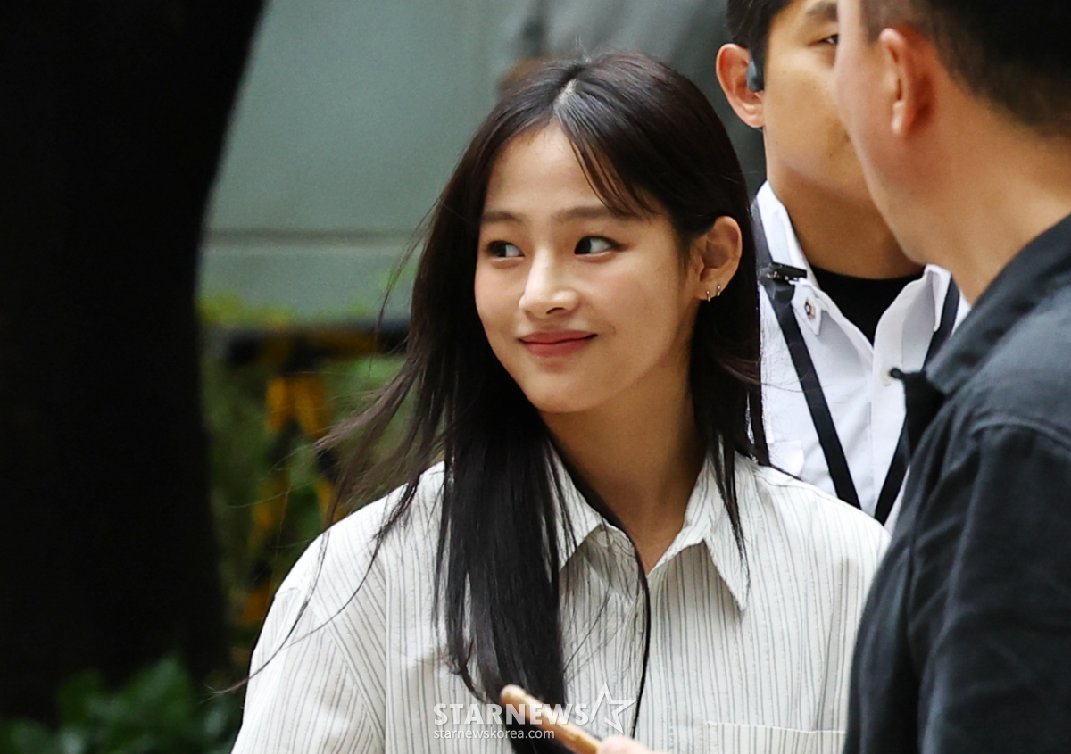 [Seoul=NEWSIS] Reporter Choi Jin-seok = NewJeans's Minji appeared at a court mediation session on the 14th regarding the lawsuit 'Confirmation of Contract Validity' related to the 'NewJeans Contract Termination Declaration'. August 14, 2025. myjs@newsis.com /Photo=Choi Jin-seok