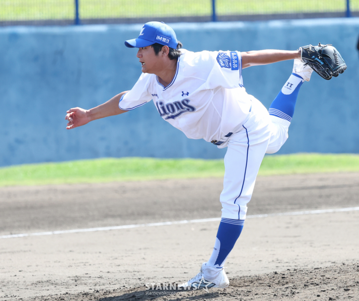 22-го числа Samsung Lions провел весенний лагерь в аквапарке Акама в Оннасоне, Окинава, Япония.  Чхве Джи Кван в прямом эфире. /Фото = Ким Джин Кён.jinkyung@