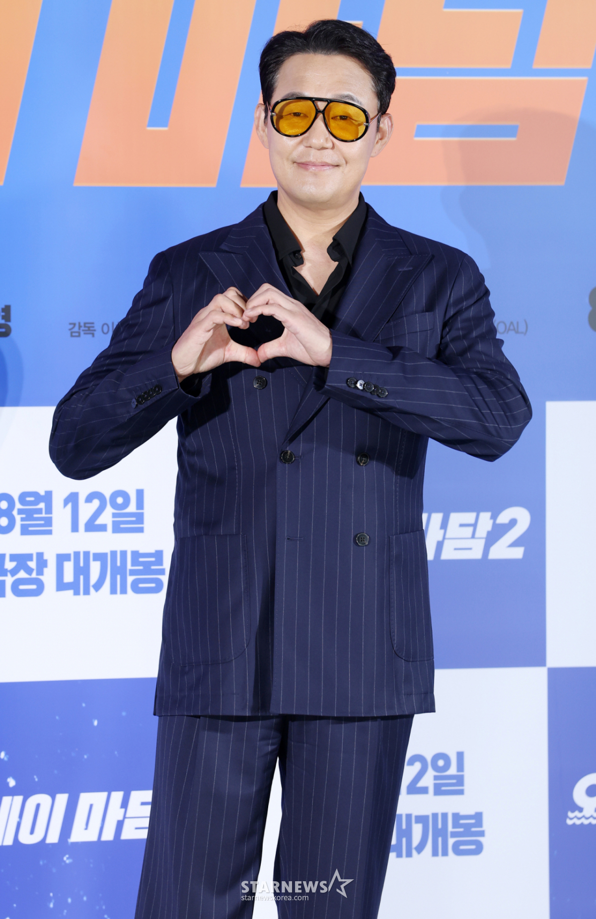 俳優パク·ソンウンが13日、ソウルCGV龍山アイパークモールで行われた映画「OKマダム2」の製作報告会に参加し、ポーズを取っている。 /2026.07.13 /写真=キム·フィソン hwijpg@
