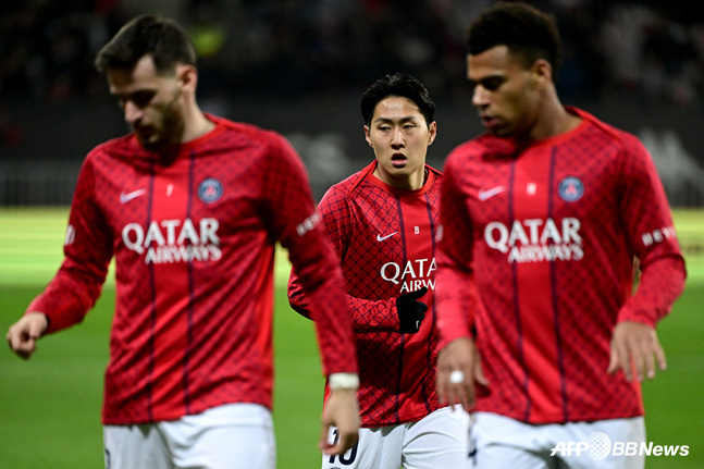 Lee Kang-in (center). /AFPBBNews=NEWS1