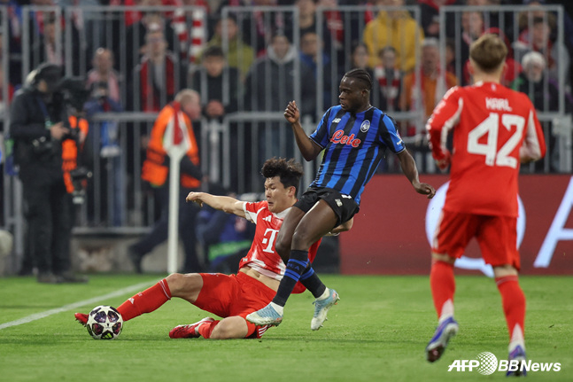 Kim Min-jae (left) at Bayern Munich. /AFPBBNews=NEWS1