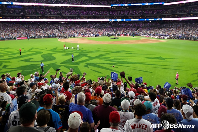 St. Louis Cardinals Jordan Walker đã đánh một cú homerun trong trận chung kết trận đấu All-Star 2026 MLB diễn ra tại Citizen Bank Park, Pennsylvania, Mỹ và những người hâm mộ Philadelphia đang chế giễu trên khán đài. /AFPBBNews = Tin tức 1