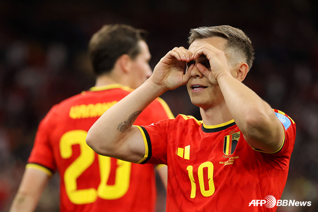 Leandro Trossard (right), who played in the CONCACAF Nations League. /AFPBBNews=NEWS1