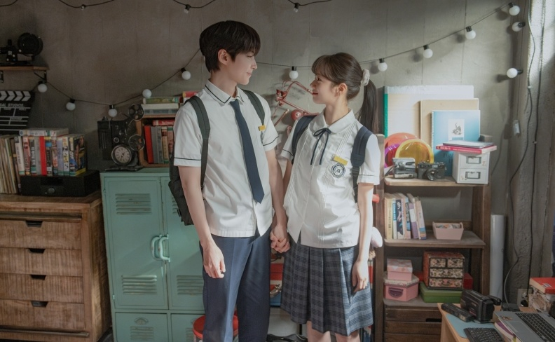 De izquierda a derecha: Hwang In-yeop, Lee Hye-ri /foto=ENA 'Te lo doy'
