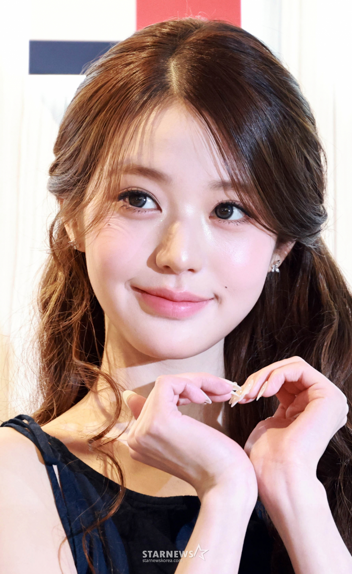 아이브 장원영, 美MLB 마운드 오른다! 27일 메츠-다저스전 시구자로 선정