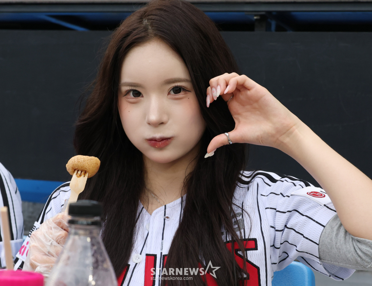 [포토] 양효주 '오늘은 비번, 1열 직관이예요'