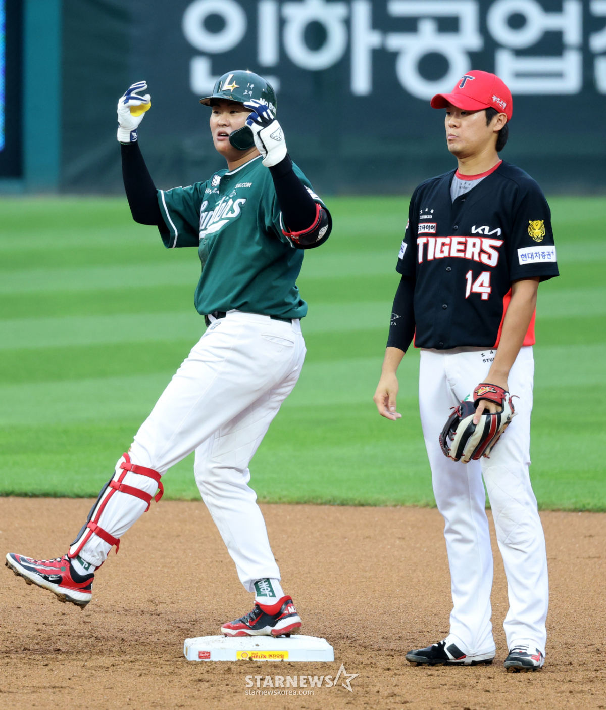 [포토]'4번타자 한방이면 2점이지!' 고명준