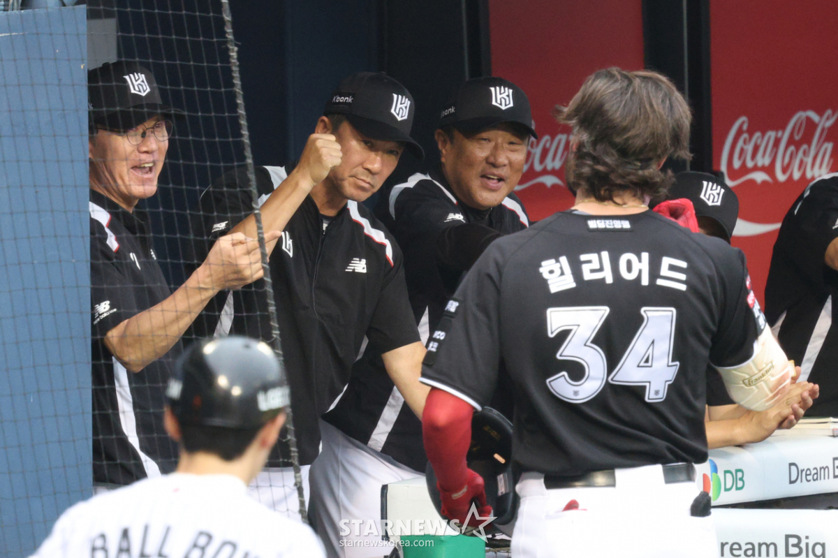 [포토] 이강철 '함박미소란 이런 것'
