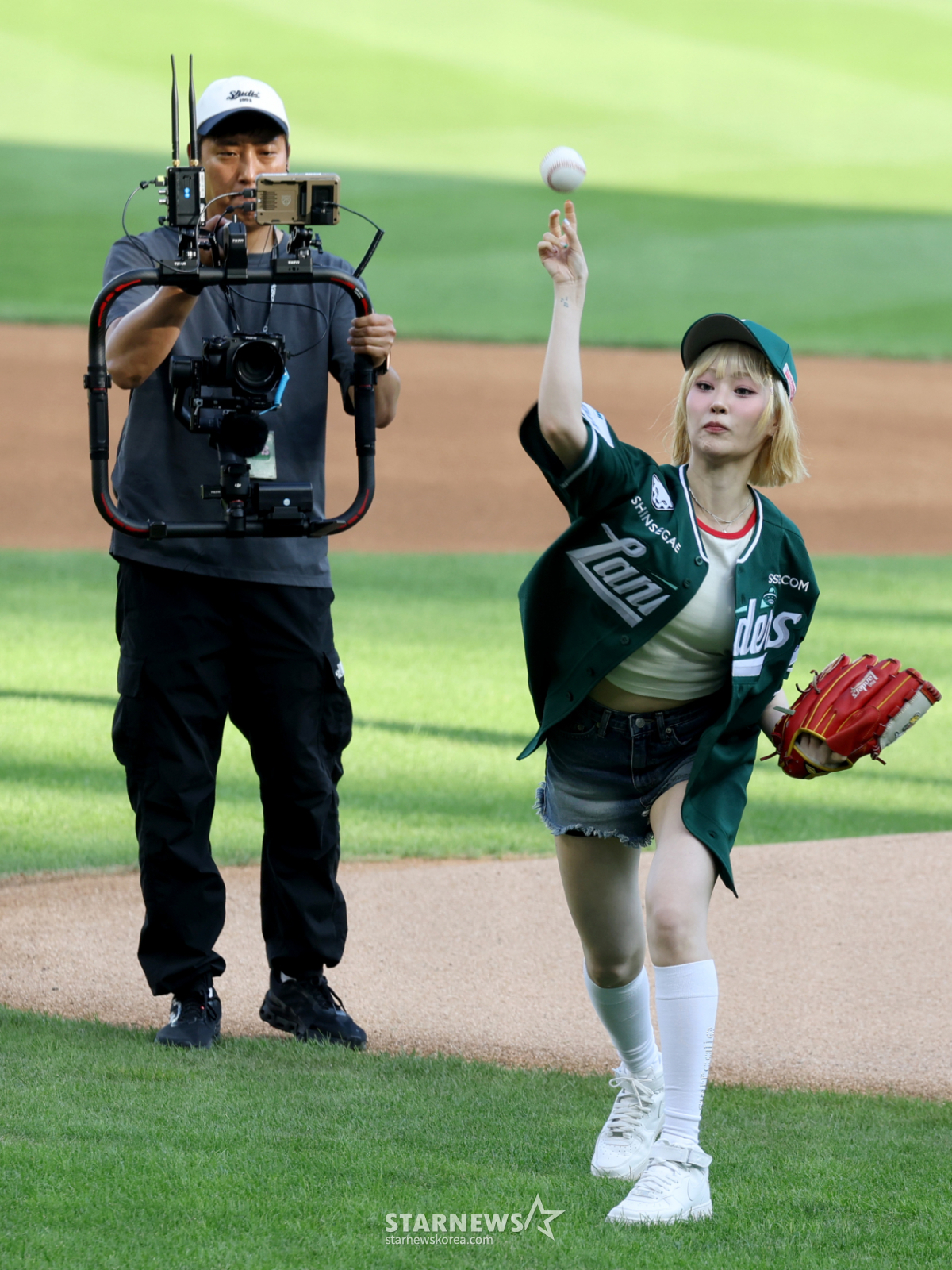 [포토]'집중!!!' 퀸즈아이 서빈