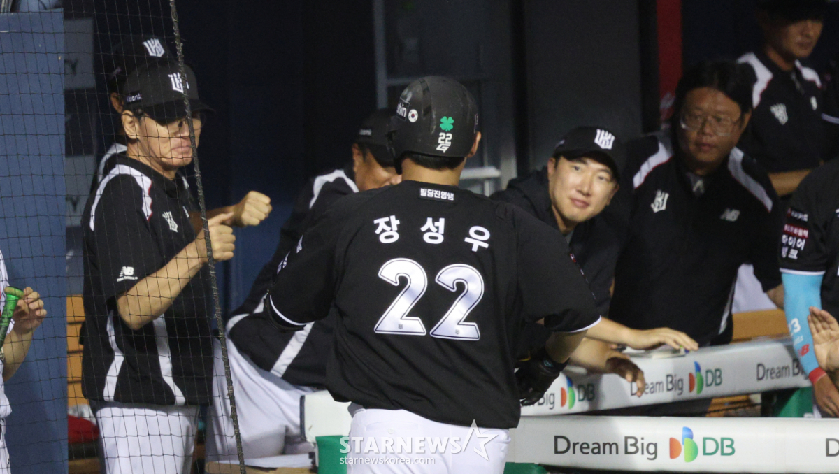 [포토] 이강철 감독, 7연승 미소