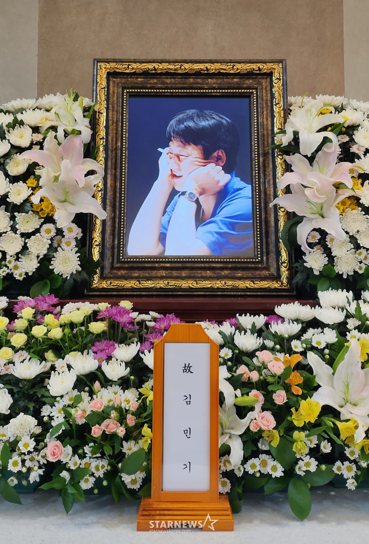 '학전' 故김민기, 위암 투병 중 별세..오늘(21일) 사망 2주기