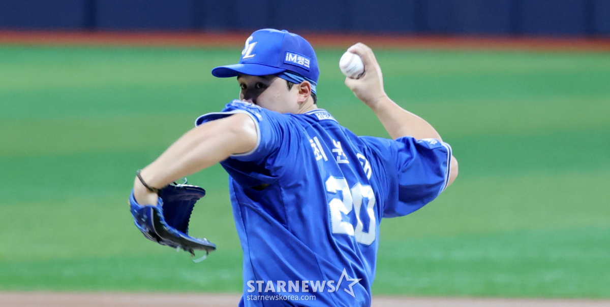 [포토] 든든한 득점지원에 '안먹어도 든든하다!' 키움전 선발역투 최원태