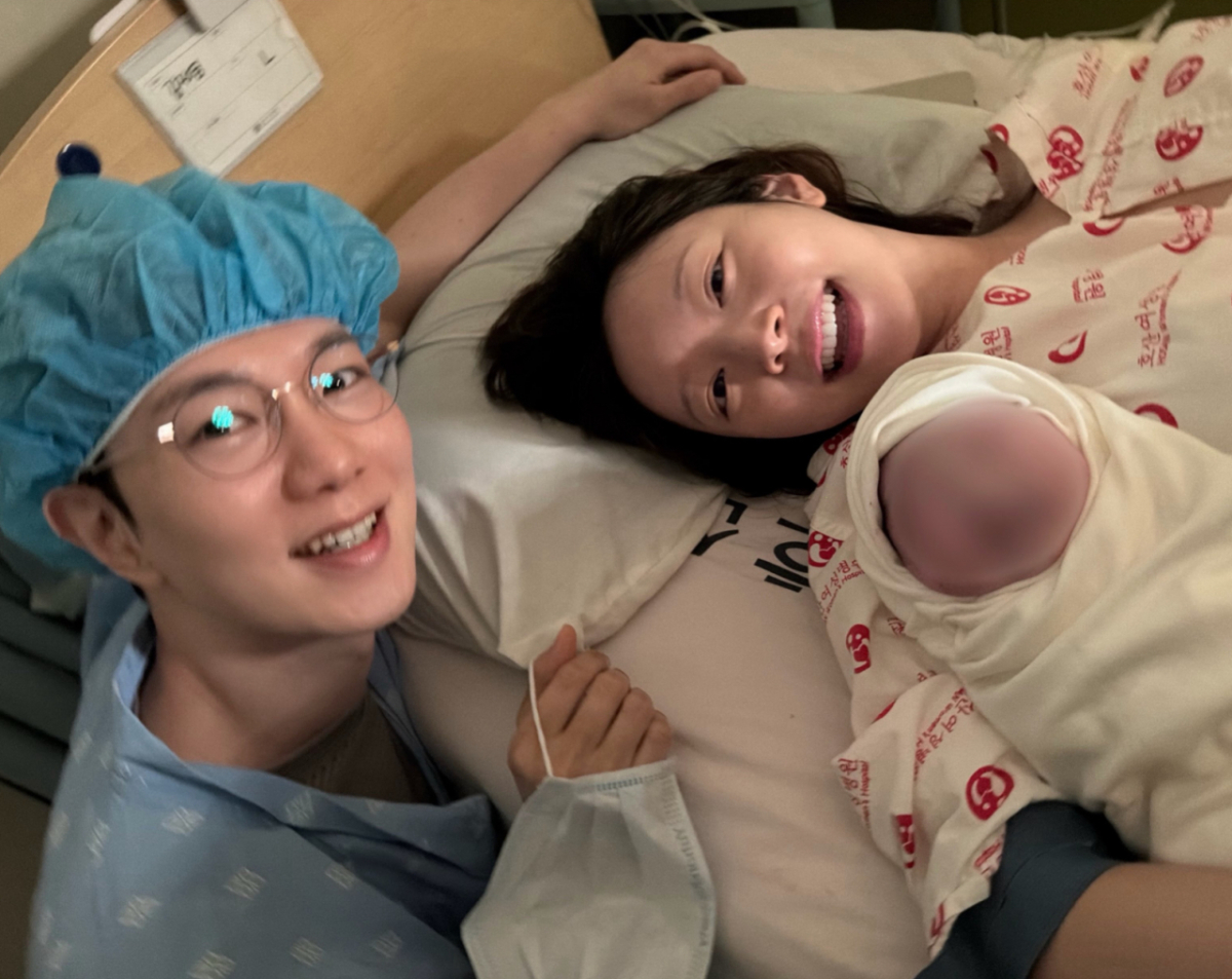 '득녀' 김지영, 첫 가족 사진 공개 "자연분만..빠르게 회복 중"[스타이슈]