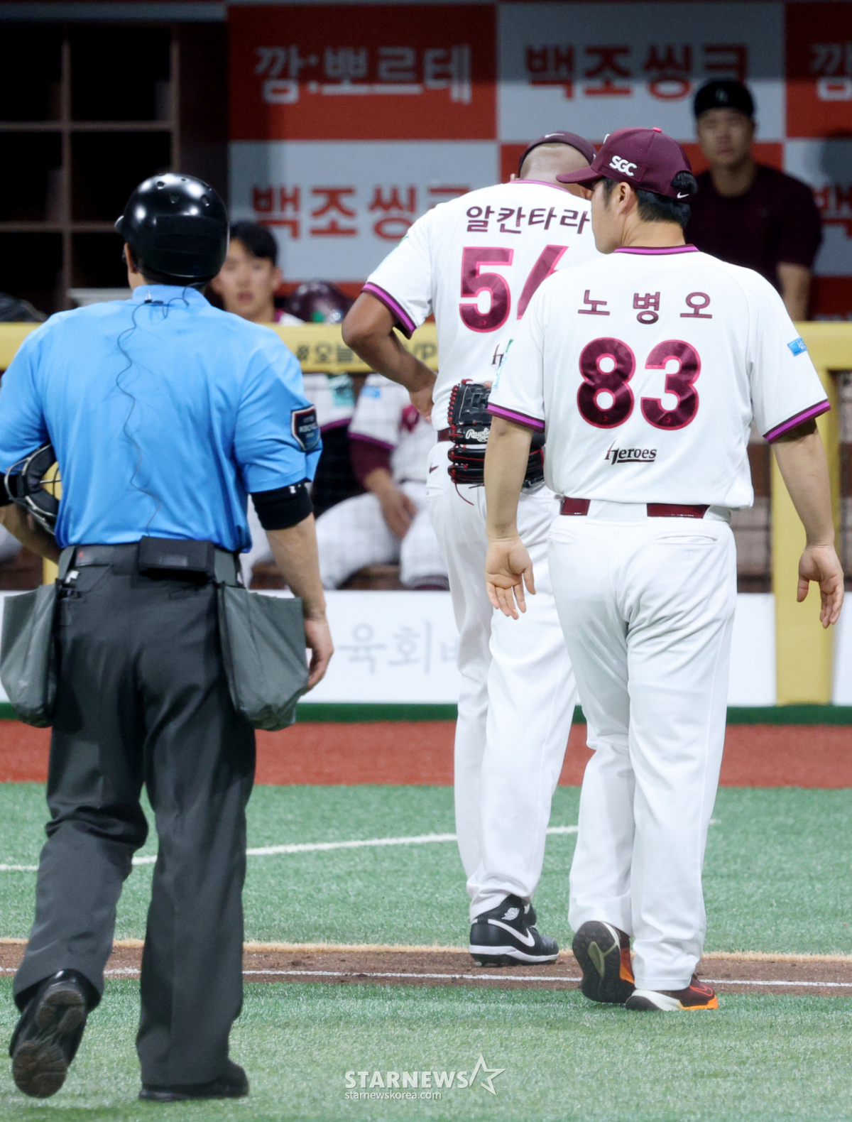 [포토] 5회 무실점, 고개 숙인 알칸타라