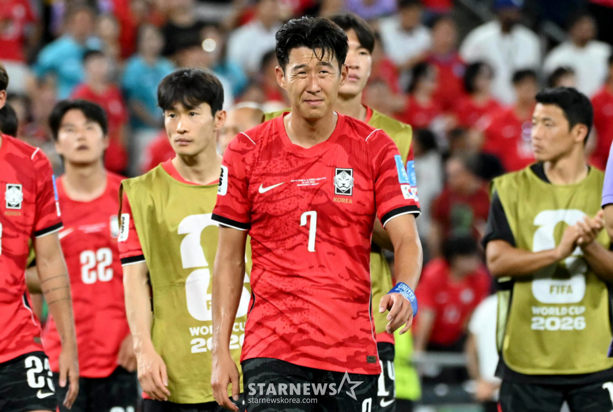 "국민 기대 완전히 저버렸다" 한국뿐 아니라 일본도 '월드컵 최악의 팀' 동반 선정