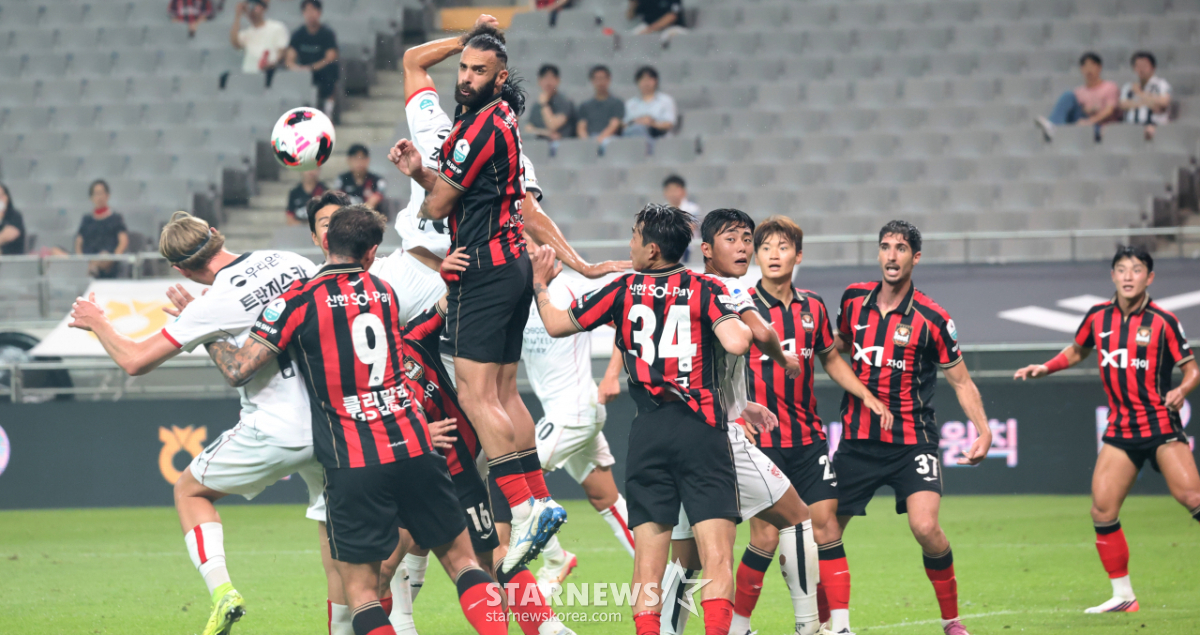 [포토]'동점골 헤더' 트란지스카