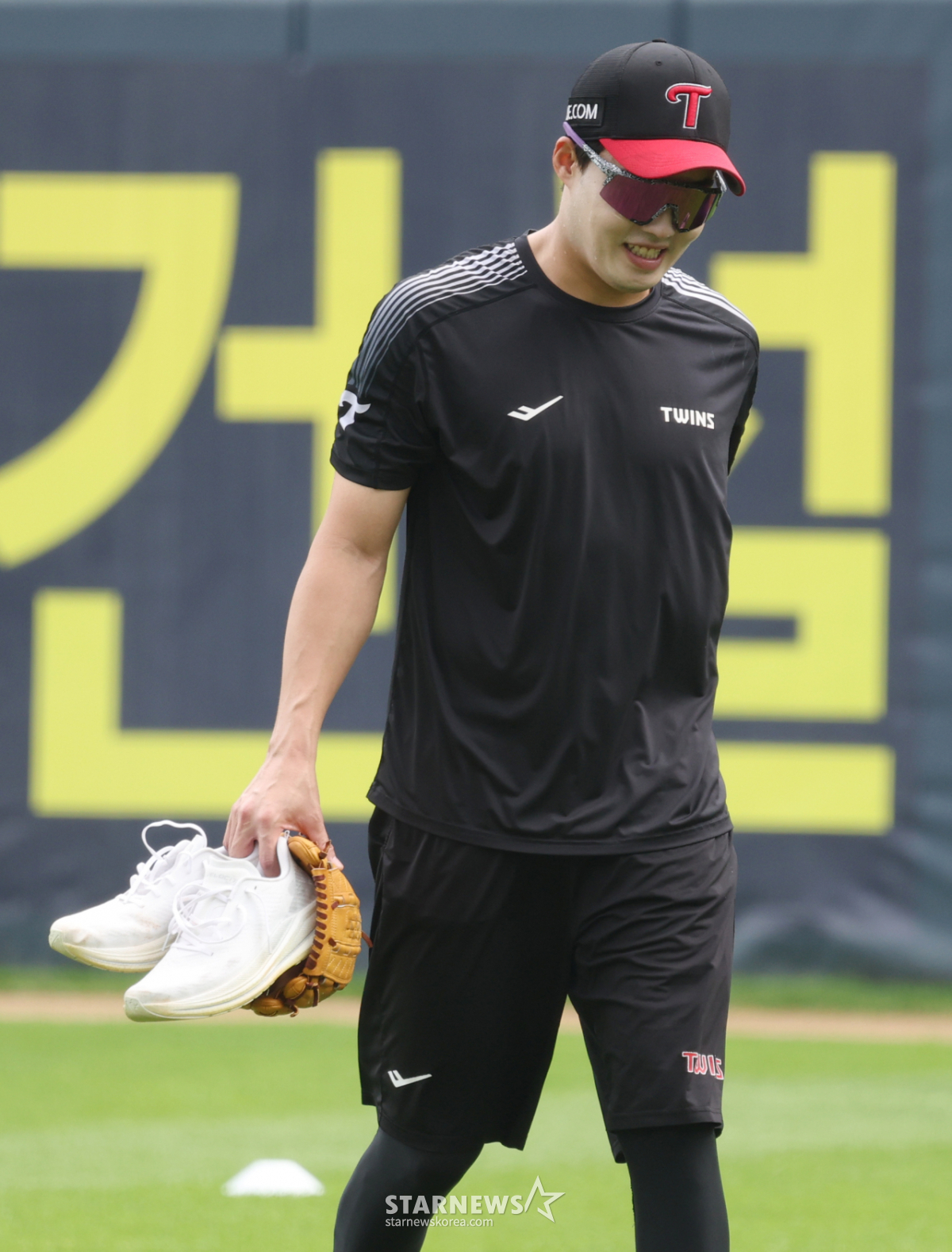 [포토] 임찬규 '훈련은 즐겁게'