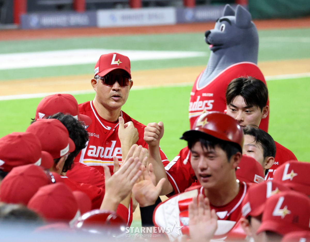 [한번에쓱] 퇴근길이 여유롭다 'NC 잡은 SSG' 이숭용 감독