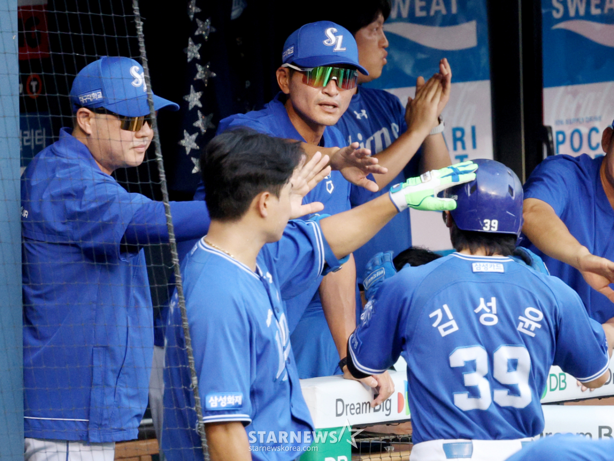 [포토] 박진만 감독 '김성윤 굿잡'