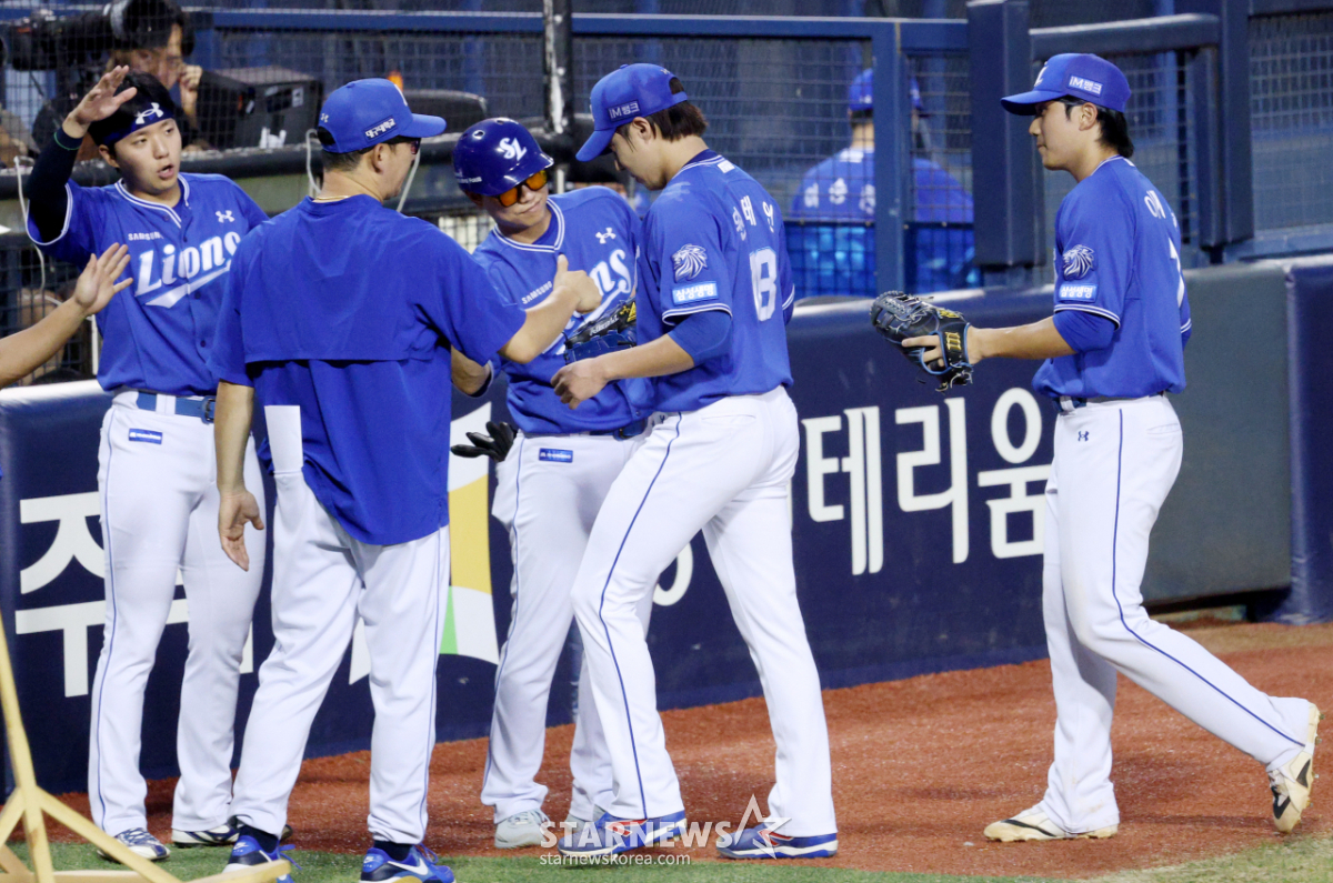 [포토] 원태인 '6이닝 1실점, 미션 클리어'