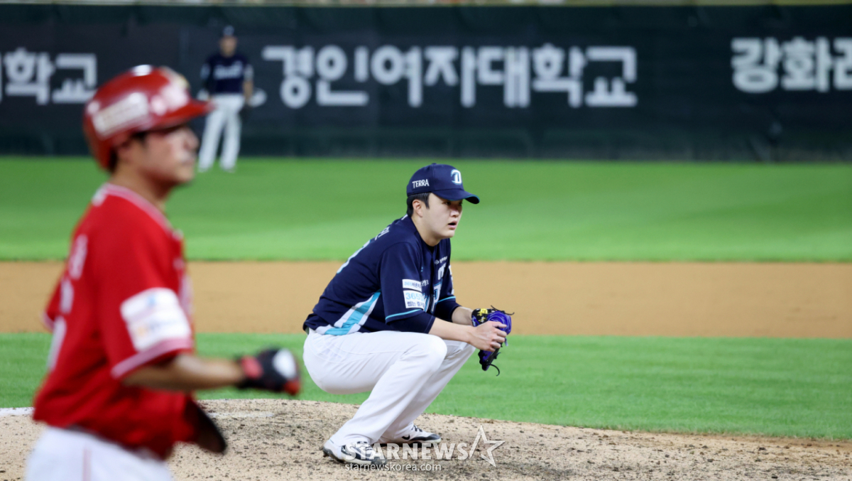 '마무리 46구→밀어내기 호러쇼' 벤치는 움직이지 않았다, '승리 확률 90%' 날린 NC의 '9회말 참사'