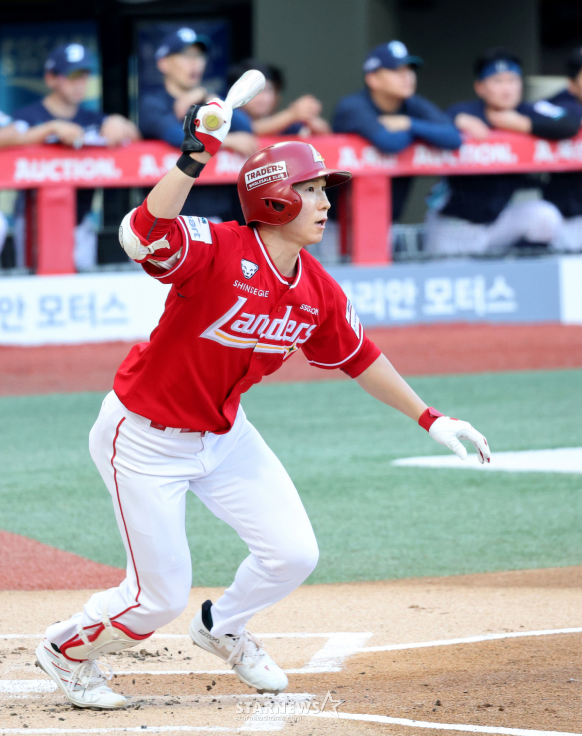 "가을야구 어렵겠지만..." 최정 빠진 SSG 중심, 박성한이 "후반기 더 달리자"는 이유